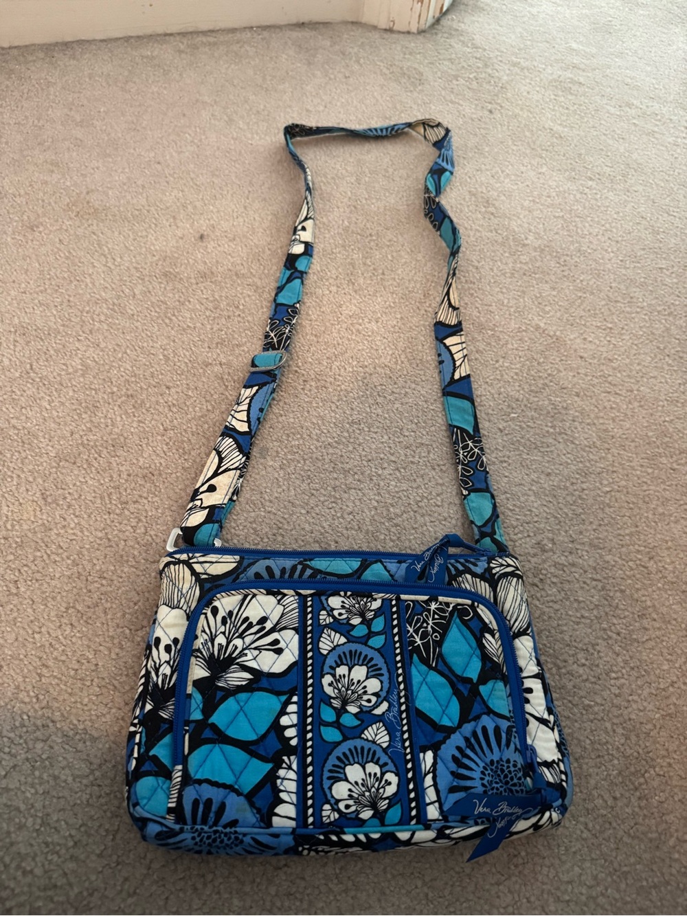Vera Bradley Blue Bayou pattern Hipster crossbody bag